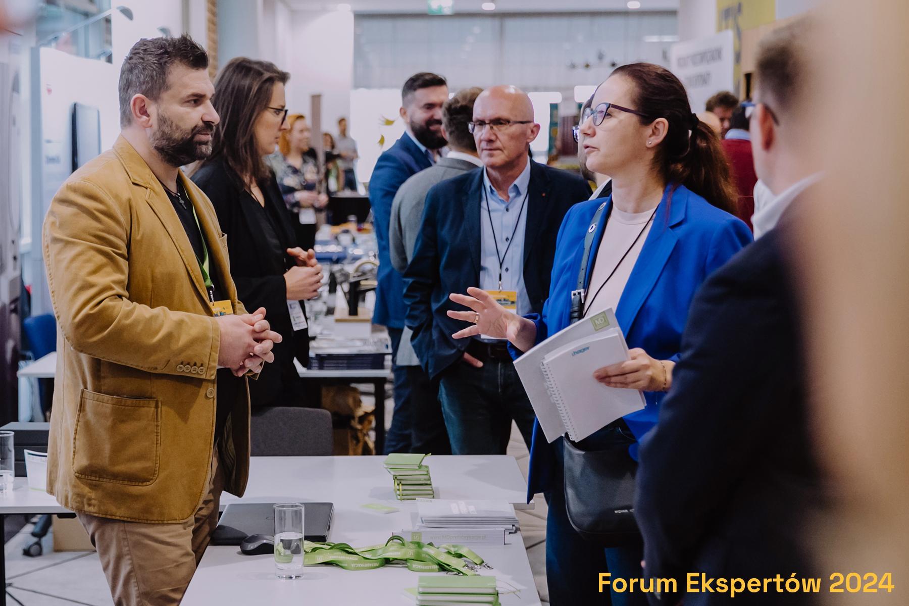 Bezpośrednie rozmowy z przedstawicielami firm - przestrzeń dla wymiany doświadczeń i innowacyjnych rozwiązań.