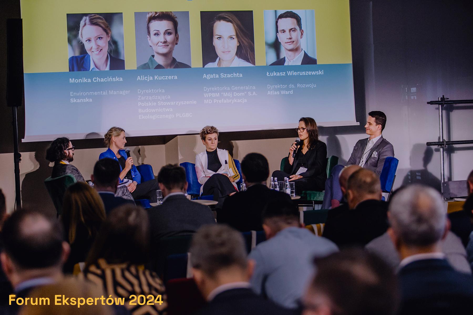 W dyskusji na temat ESG uczestniczyli: Monika Chacińska (Skanska), Alicja Kuczera (PLGBC), Agata Szachta (WPBM „Mój Dom” S.A. MD Prefabrykacja) oraz Łukasz Wieruszewski (Atlas Ward).