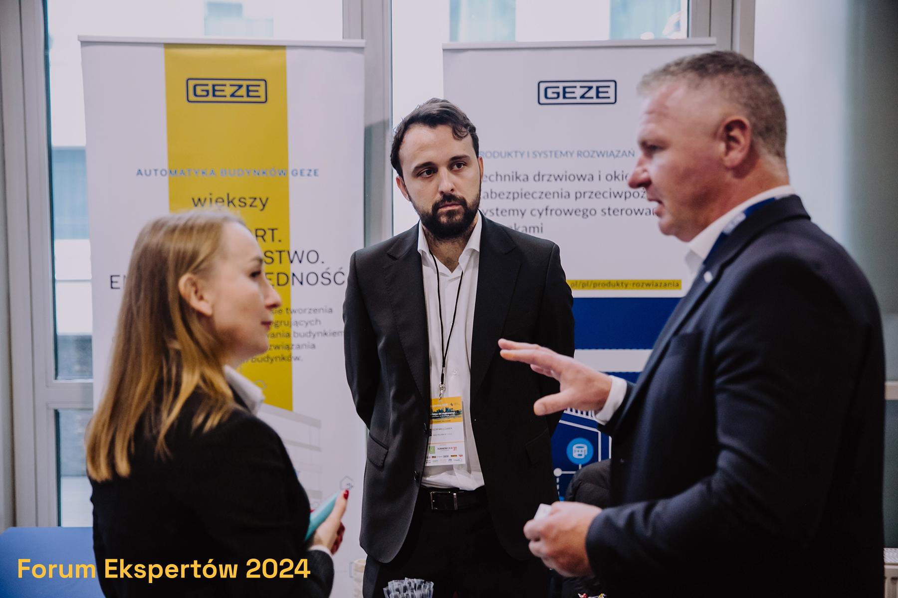 Rozmowy w kuluarach konferencji to zawsze dobra okazja, aby rozwinąć wątki, które wybrzmiały podczas części oficjalnej.