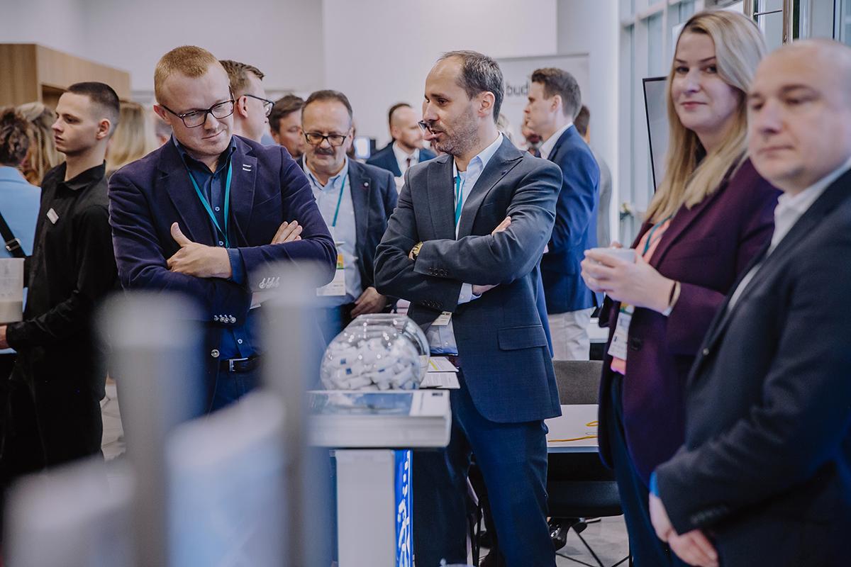 Konferencja to też świetna okazja do wymiany doświadczeń i nawiązania nowych relacji.