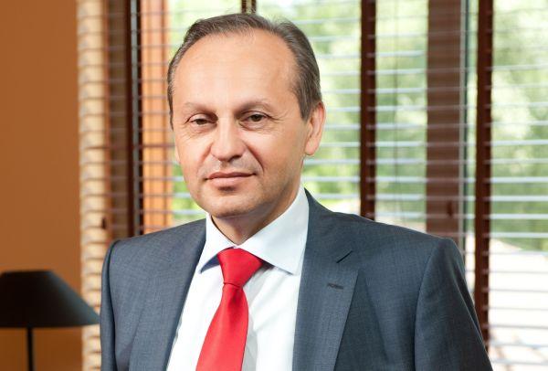 Atal zamknął pierwsze półrocze z 20 proc. spadkiem