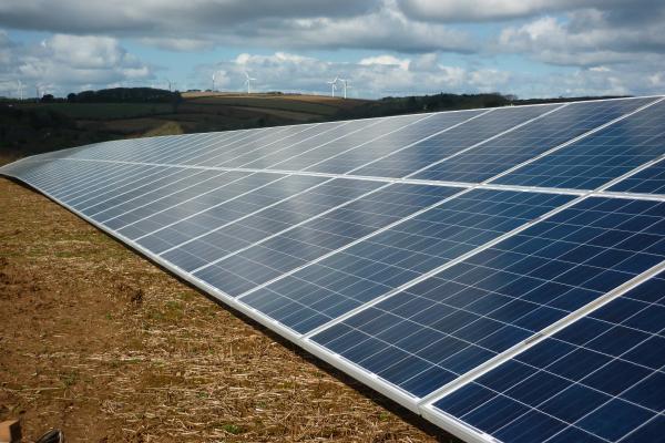 Tauron rozpoczyna budowę farm fotowoltaicznych