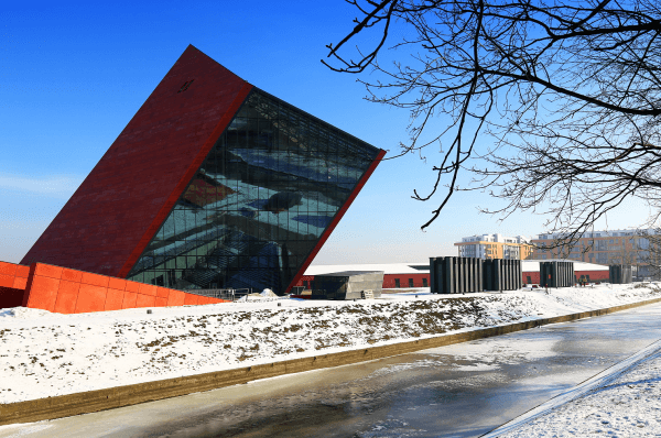 Muzeum II Wojny Światowej w Gdańsku chwilę przed otwarciem