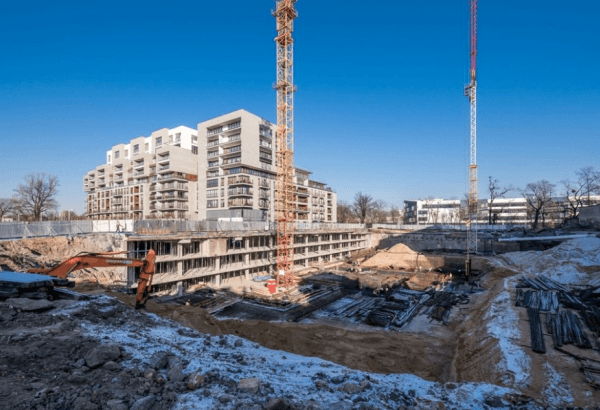 Powstają fundamenty apartamentowców Angel River