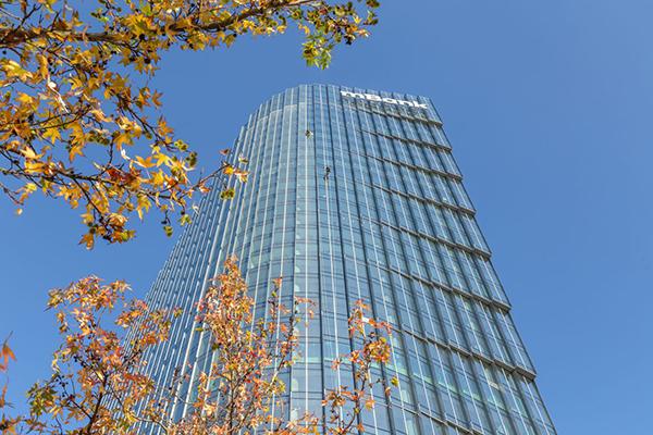 Wieżowiec Mennica Legacy Tower gotowy