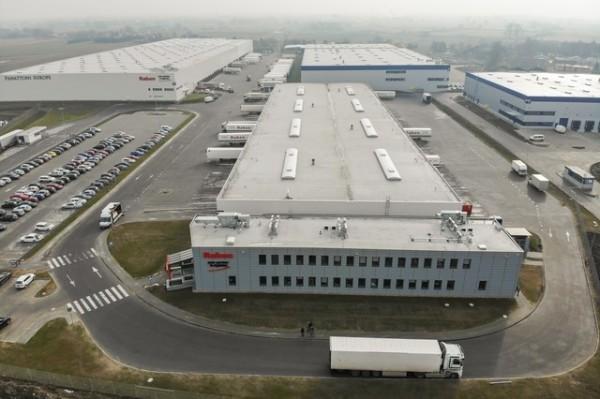 Holendrzy kupili 70 tys. mkw. magazynów