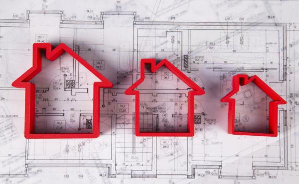 Ronson Development z niewielkim spadkiem