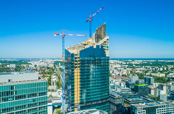 Skyliner sięgnął nieba