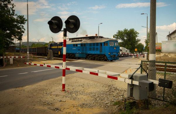 Ćwierć miliarda na przejazdy kolejowe