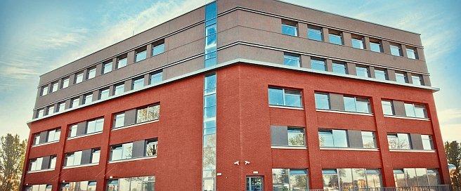 Vantage Development z pozwoleniem na użytkowanie biurowca Epsilon