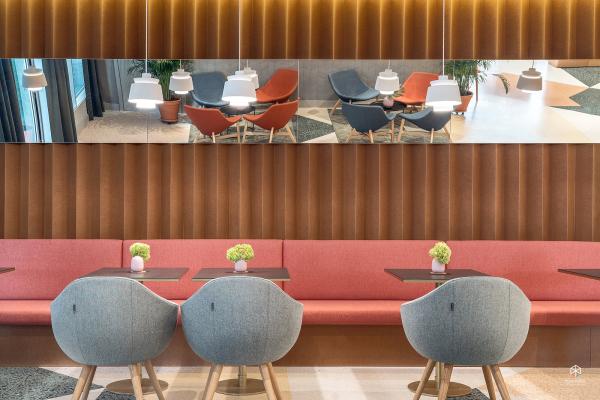 Powrót do metalo-plastyki