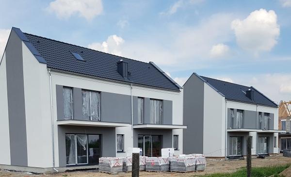 Pierwsze bliźniaki w Zielonych Rabowicach będą gotowe jesienią