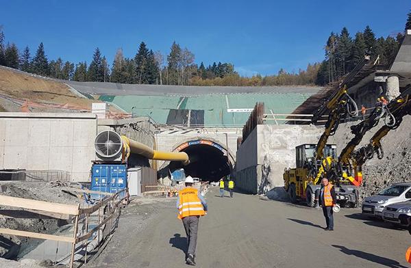 Deformacja kontrolowana. Prawy tunel na zakopiance